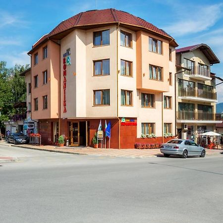 Family Hotel Romantika Velingrad Exterior photo