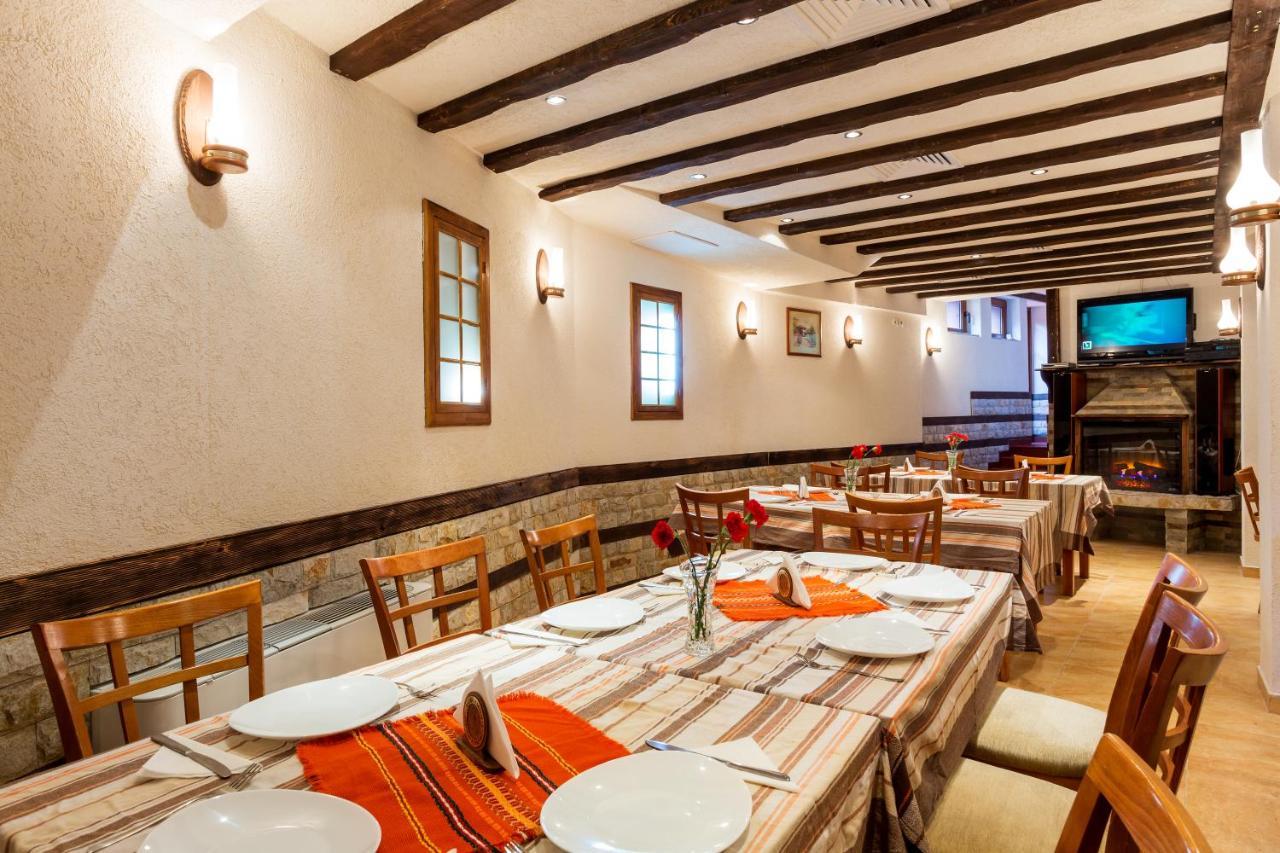 Family Hotel Romantika Velingrad Exterior photo